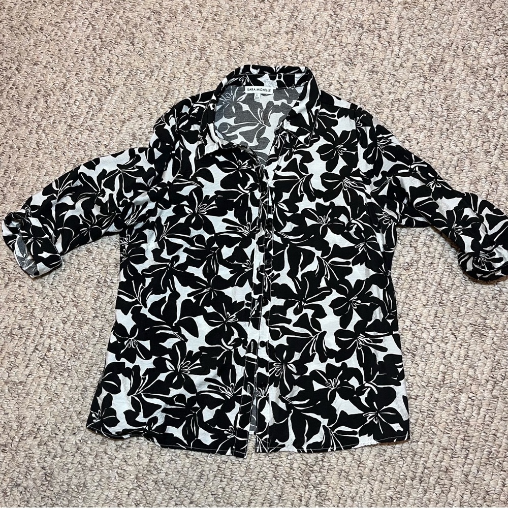 Sara Michelle Black & White Floral Button Down Shirt Blouse size large - Picture 7 of 13